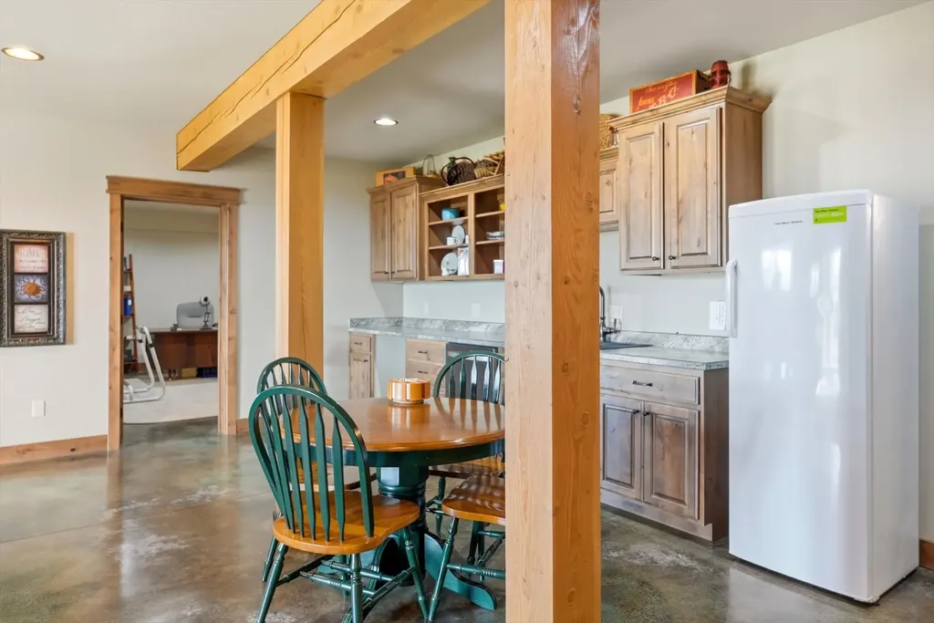 2074 Desperado Trail Corvallis MT 59828