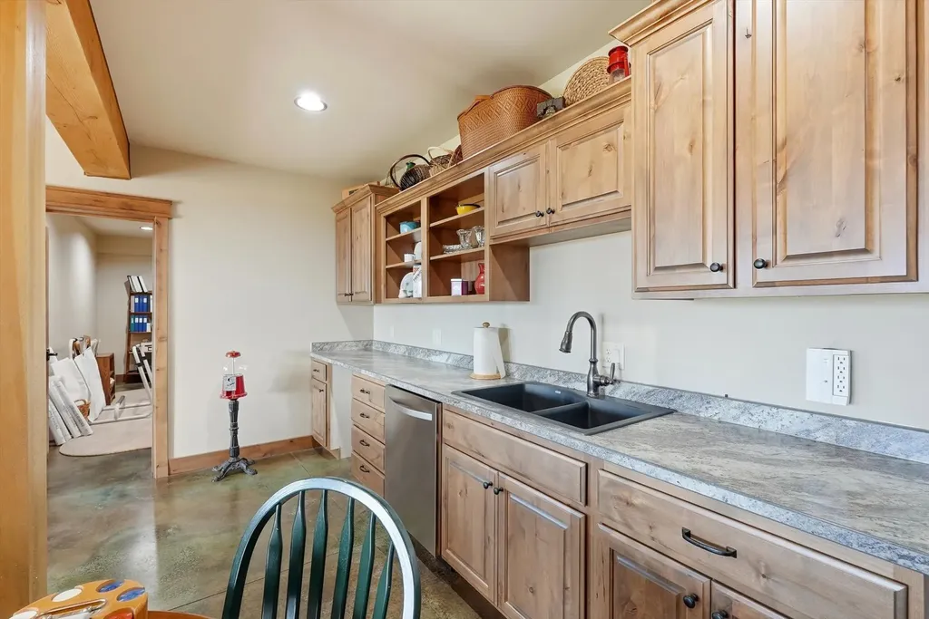 2074 Desperado Trail Corvallis MT 59828
