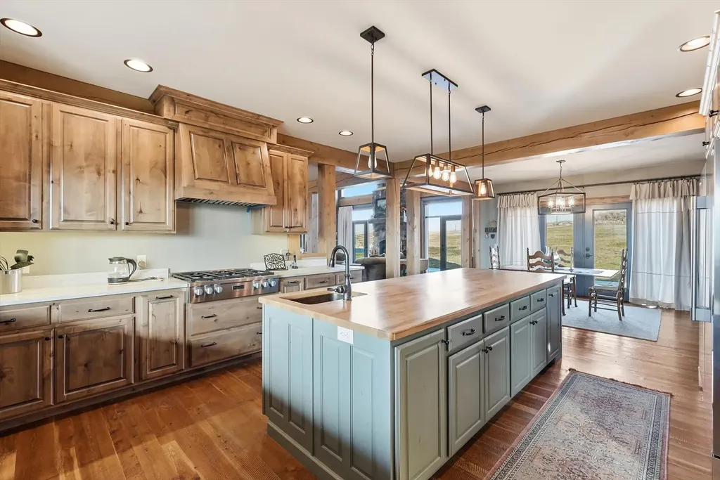 2074 Desperado Trail Corvallis MT 59828
