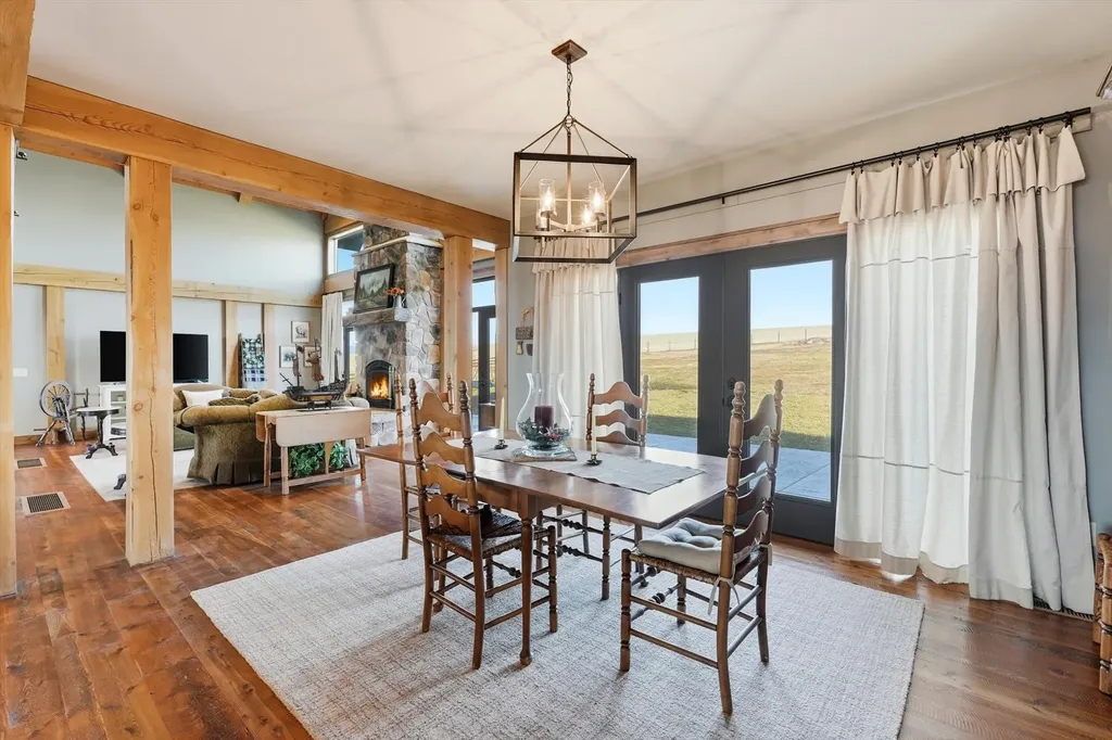 2074 Desperado Trail Corvallis MT 59828