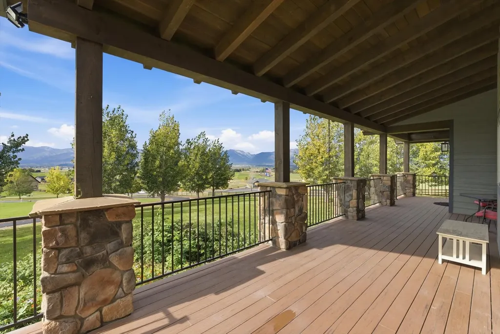 2074 Desperado Trail Corvallis MT 59828