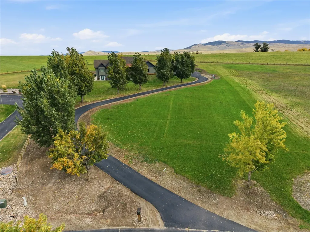 2074 Desperado Trail Corvallis MT 59828