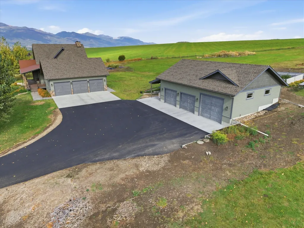 2074 Desperado Trail Corvallis MT 59828