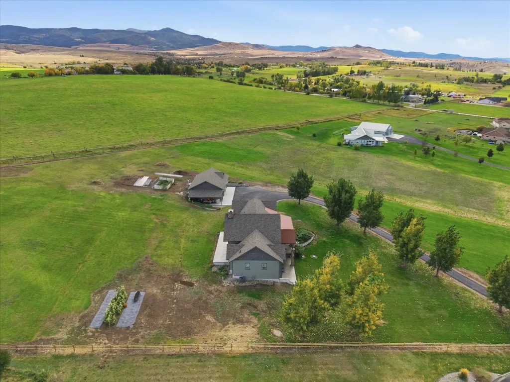 2074 Desperado Trail Corvallis MT 59828
