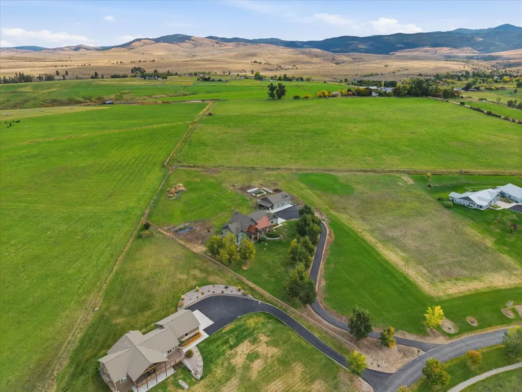2074 Desperado Trail Corvallis MT 59828