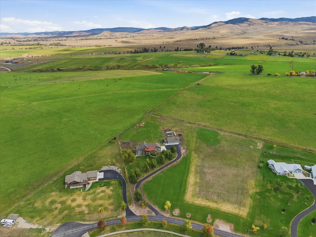 2074 Desperado Trail Corvallis MT 59828