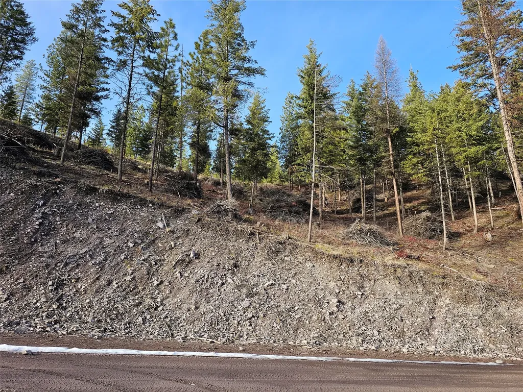 24 Labrador Lane Plains MT 59859
