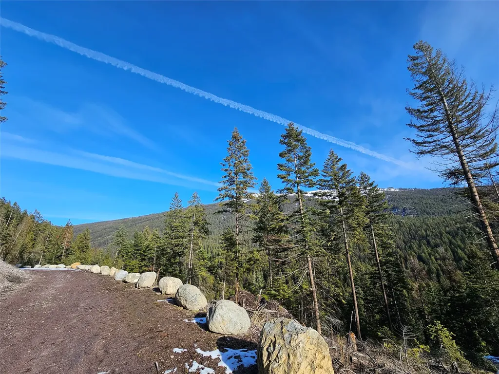 24 Labrador Lane Plains MT 59859