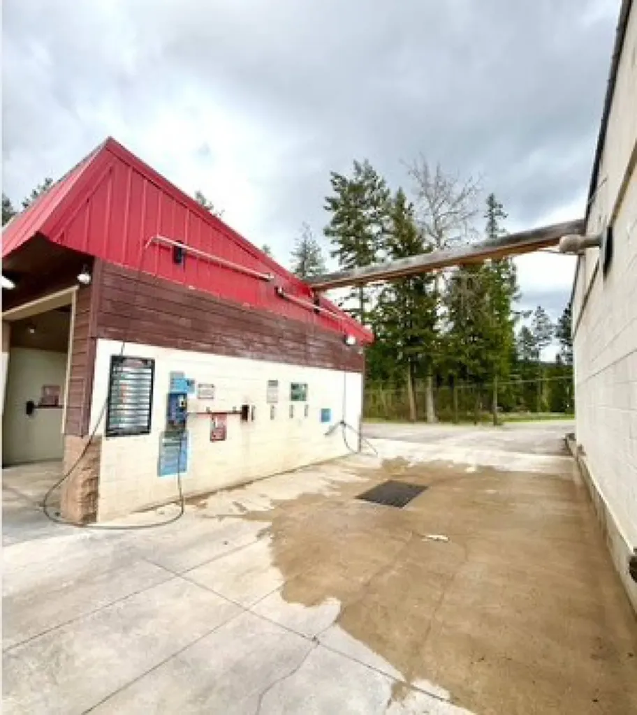 8539 Mount Highway 35 Bigfork MT 59911