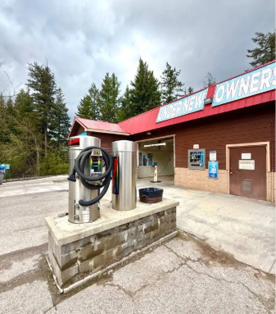8539 Mount Highway 35 Bigfork MT 59911