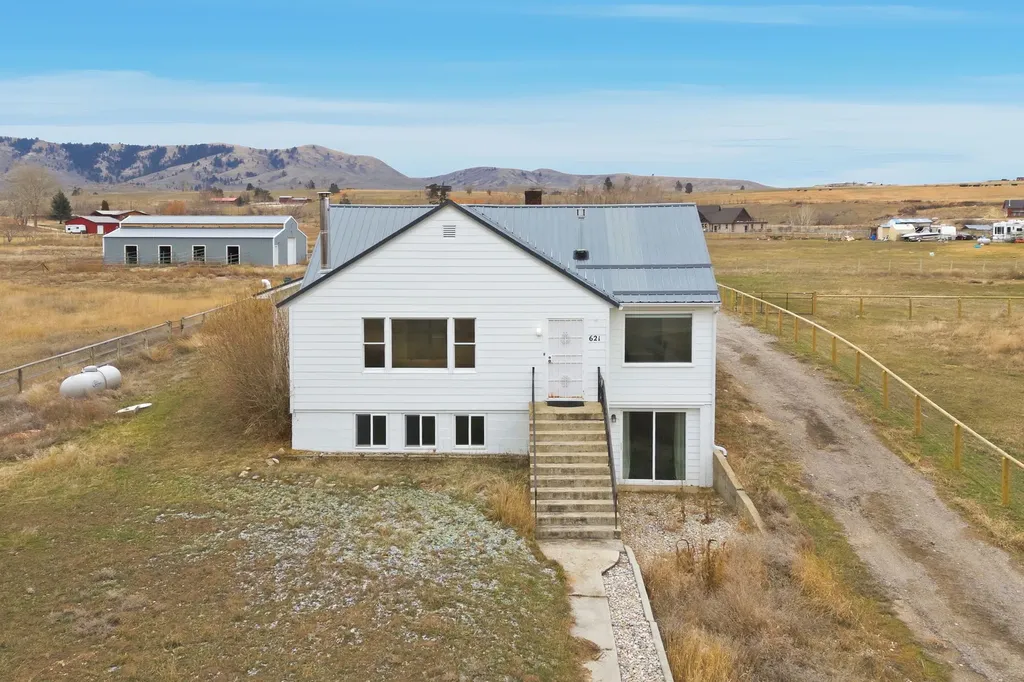 621 Skalkaho Highway Hamilton MT 59840