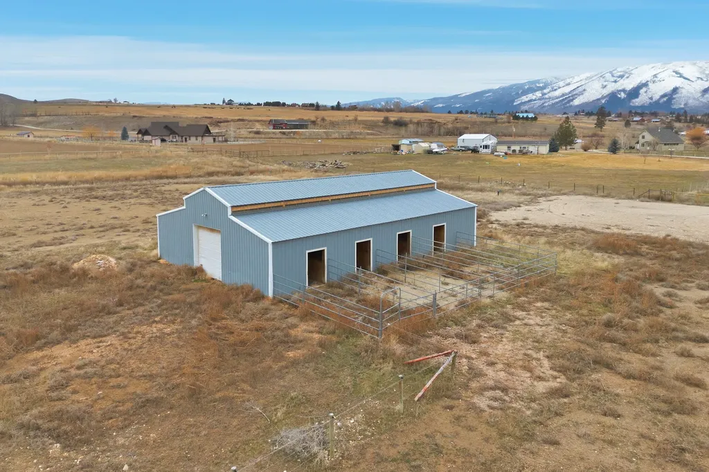 621 Skalkaho Highway Hamilton MT 59840