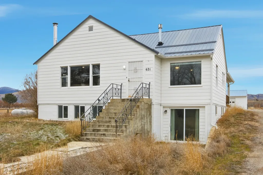 621 Skalkaho Highway Hamilton MT 59840