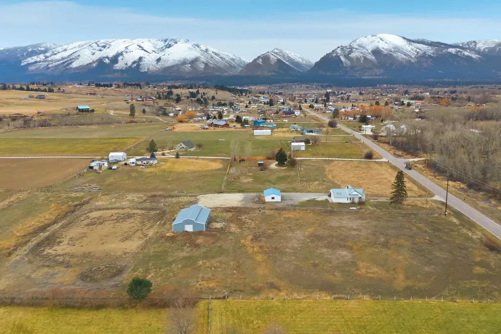 621 Skalkaho Highway Hamilton MT 59840