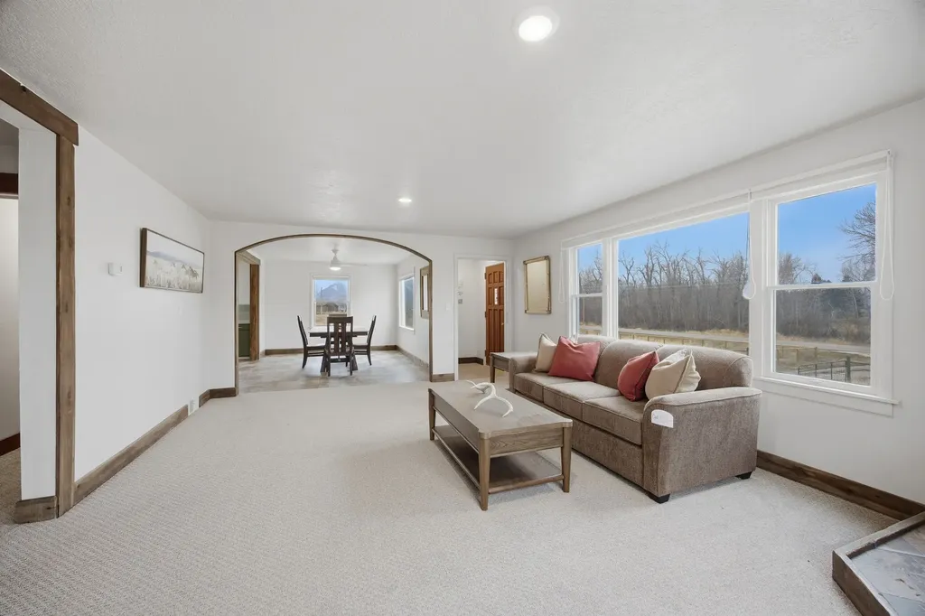 621 Skalkaho Highway Hamilton MT 59840