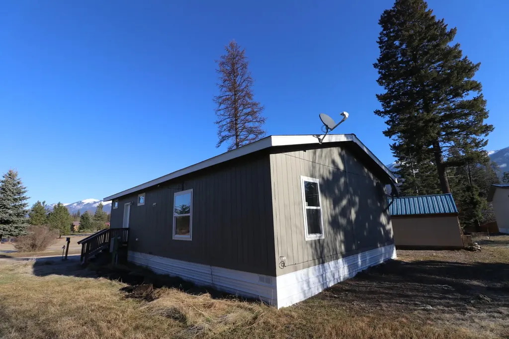 #30 Bear Creek Village Bigfork MT 59911