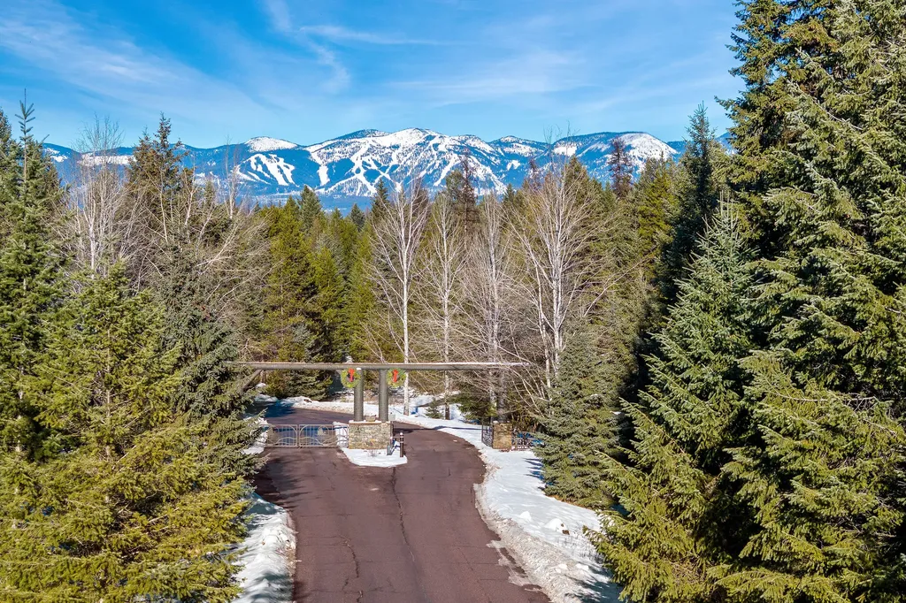 1673 Whitefish Hills Drive Whitefish MT 59937