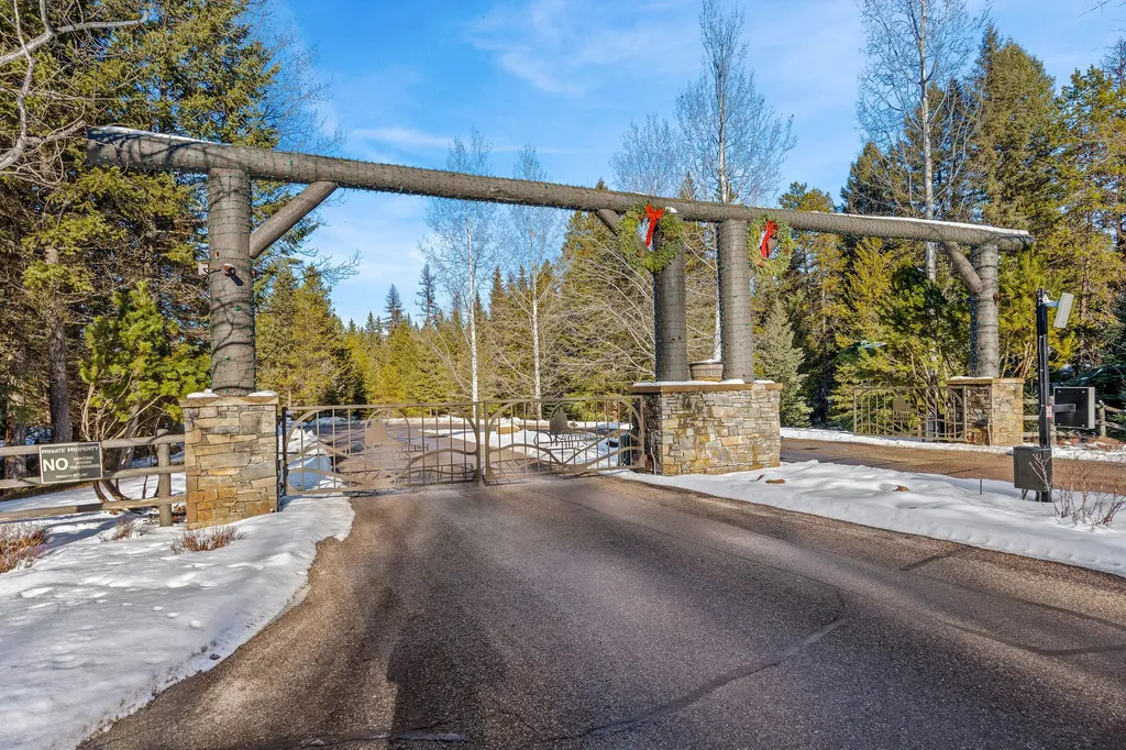 1673 Whitefish Hills Drive Whitefish MT 59937