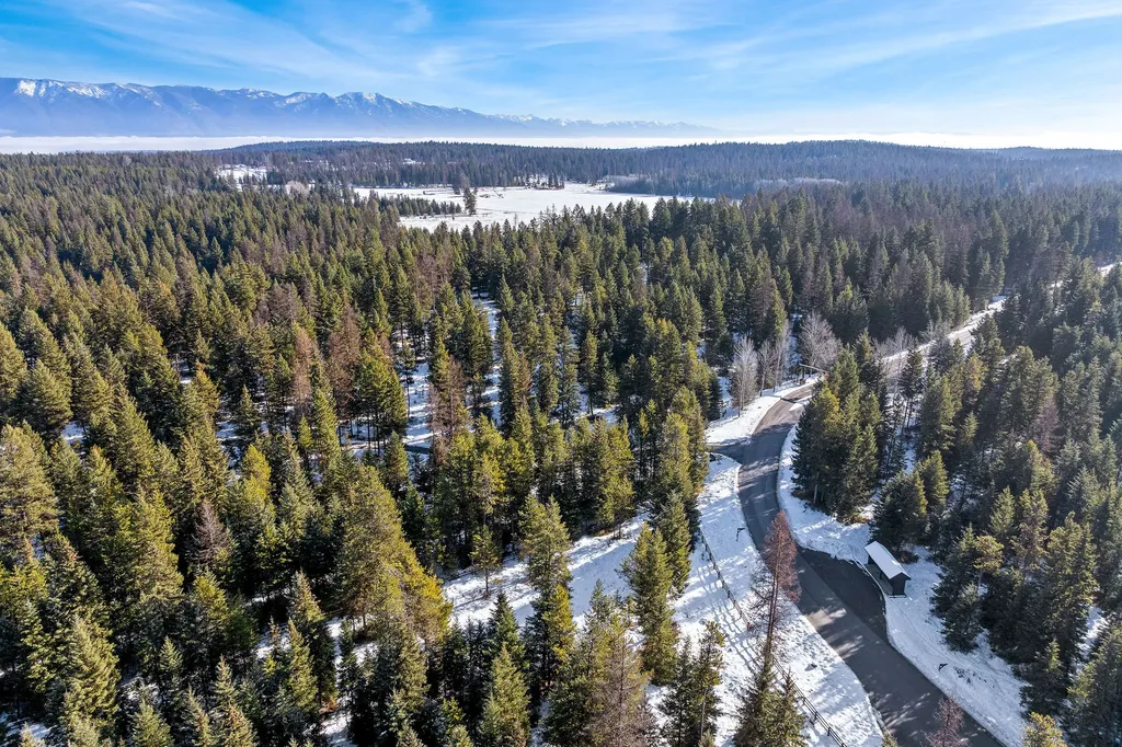 1673 Whitefish Hills Drive Whitefish MT 59937