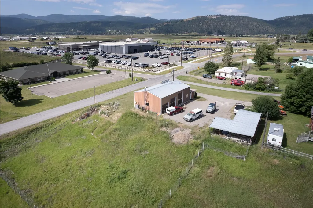 33 Lower Valley Road Kalispell MT 59901