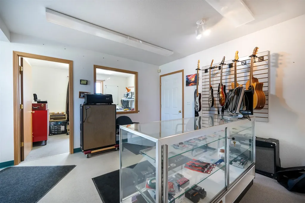 33 Lower Valley Road Kalispell MT 59901