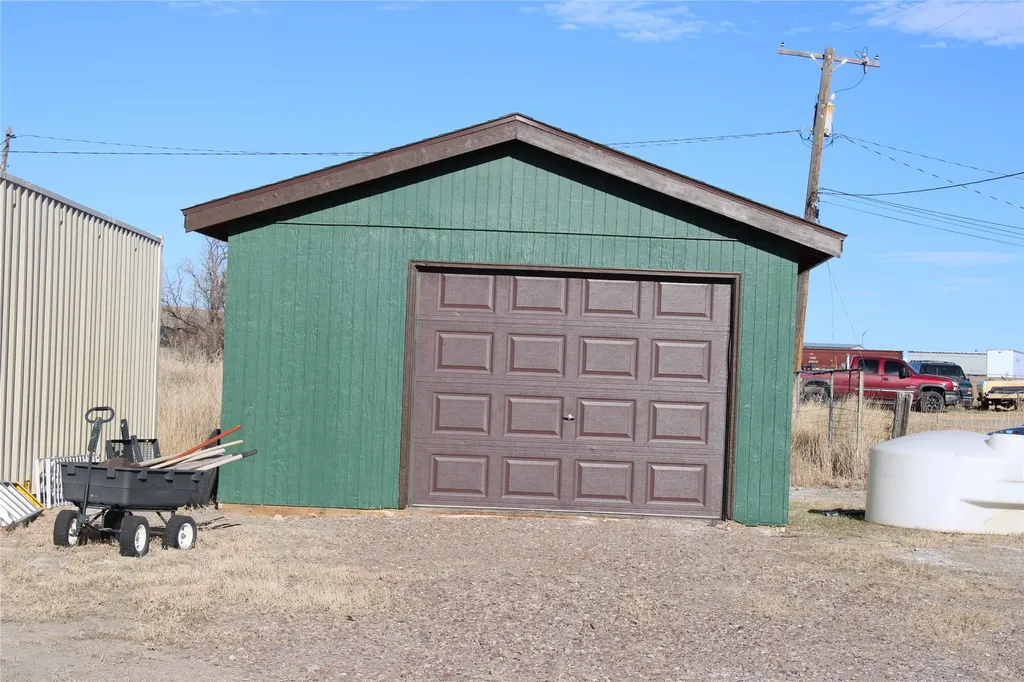 307 24th Street NW Great Falls MT 59404