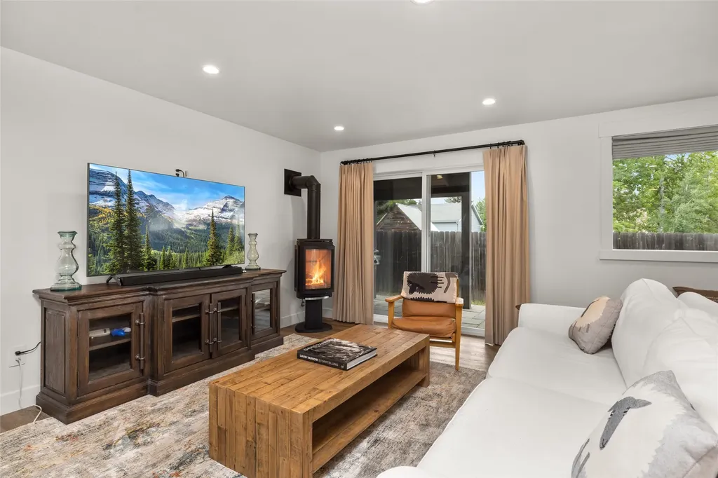441/443 Karrow Avenue Whitefish MT 59937