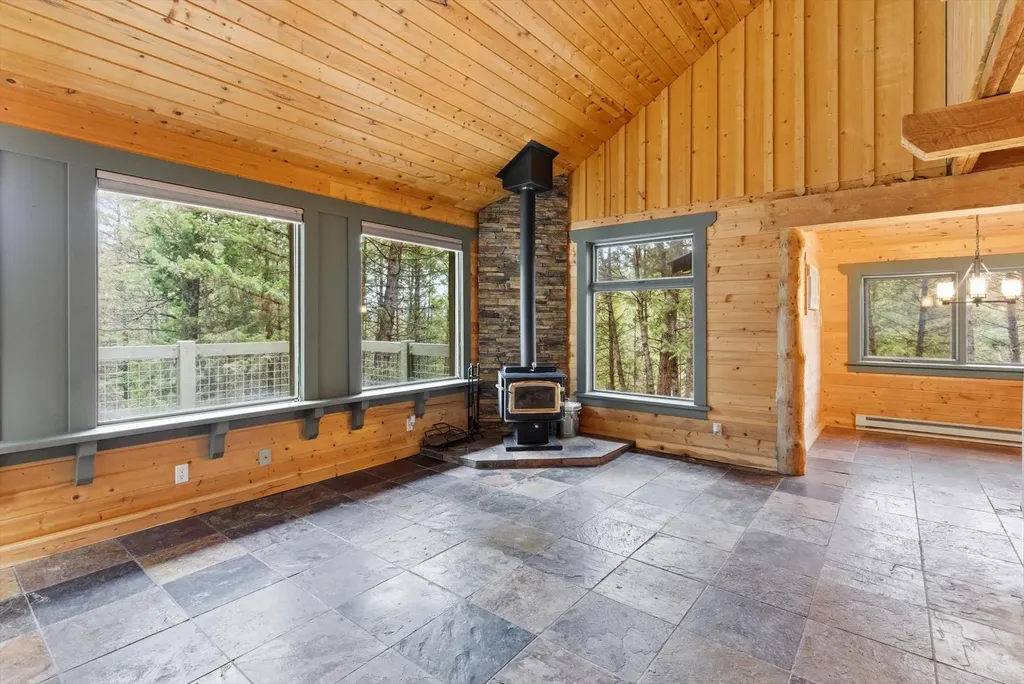 39 Park Lane Rexford MT 59930