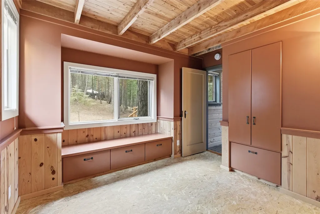 39 Park Lane Rexford MT 59930