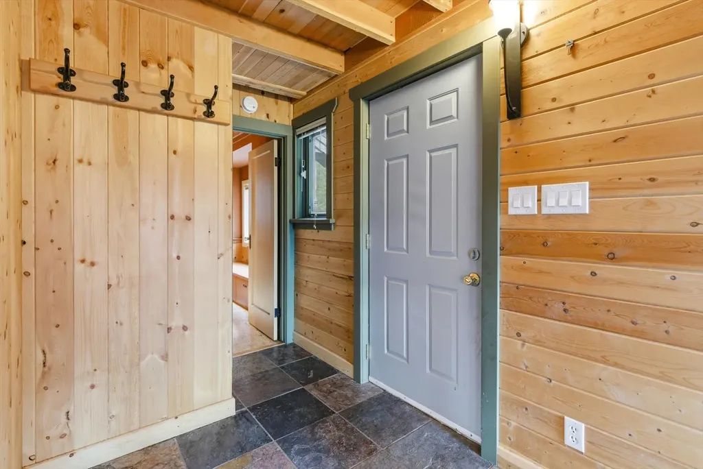 39 Park Lane Rexford MT 59930