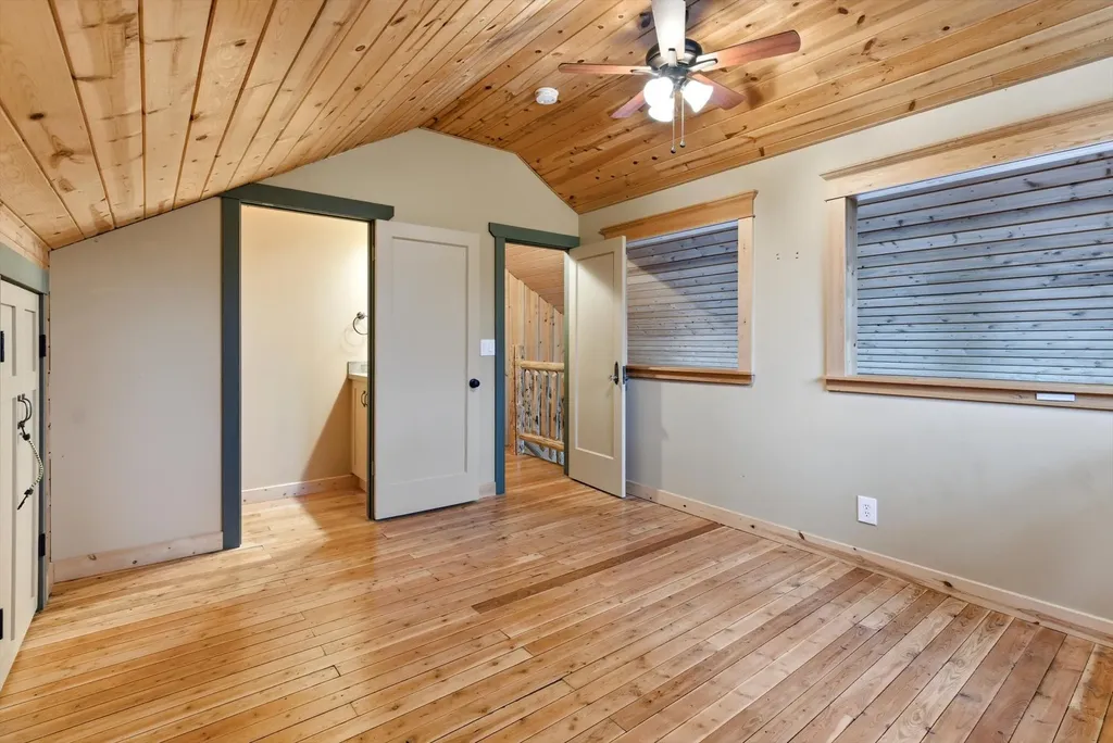 39 Park Lane Rexford MT 59930
