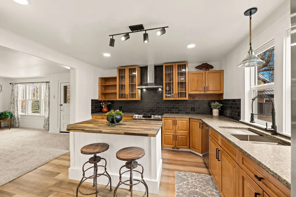 704 O'brien Avenue Whitefish MT 59937