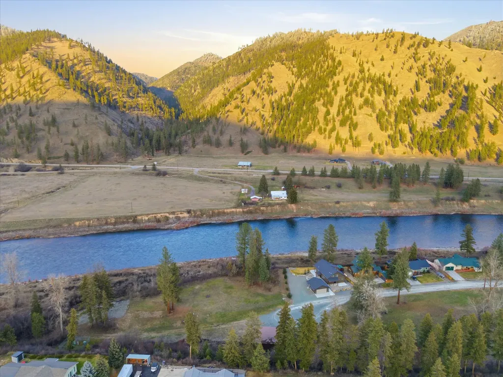 348 Clark Fork Drive Superior MT 59872