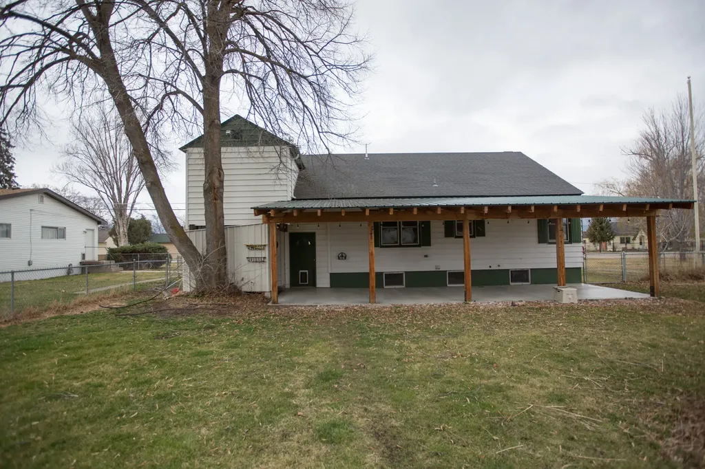 318 Cooper Lane Hamilton MT 59840