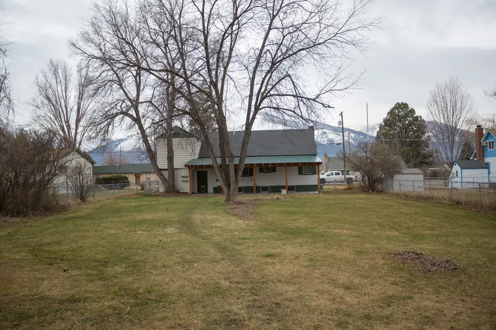 318 Cooper Lane Hamilton MT 59840