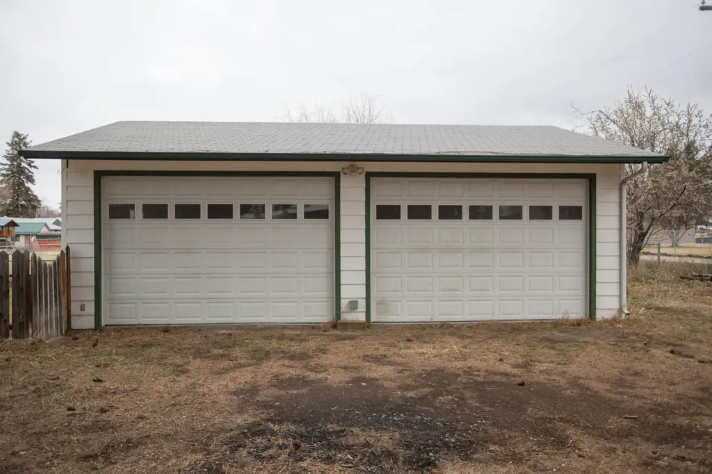 318 Cooper Lane Hamilton MT 59840