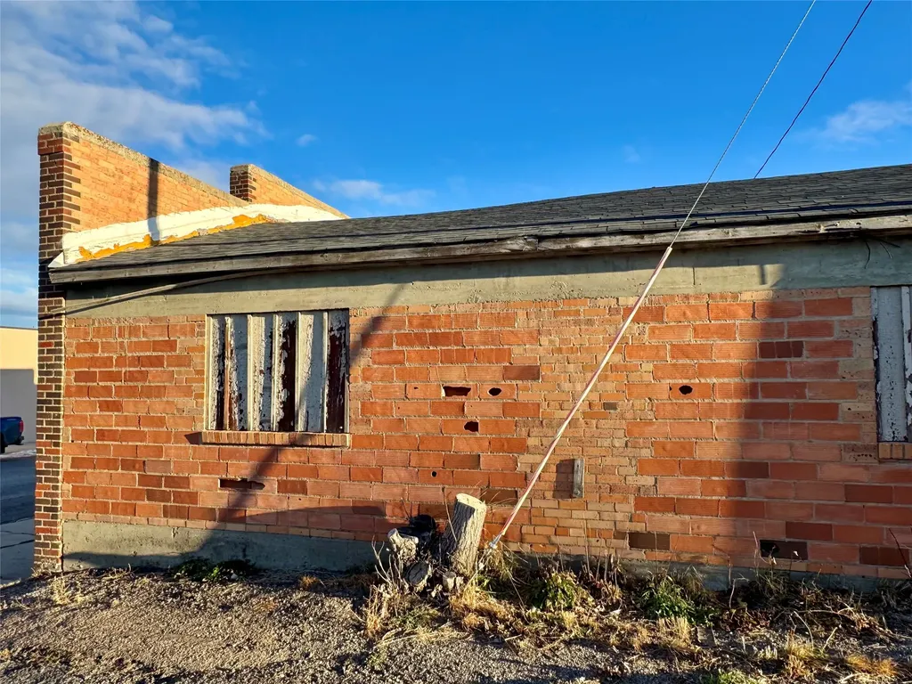 100 E Main Street Cut Bank MT 59427