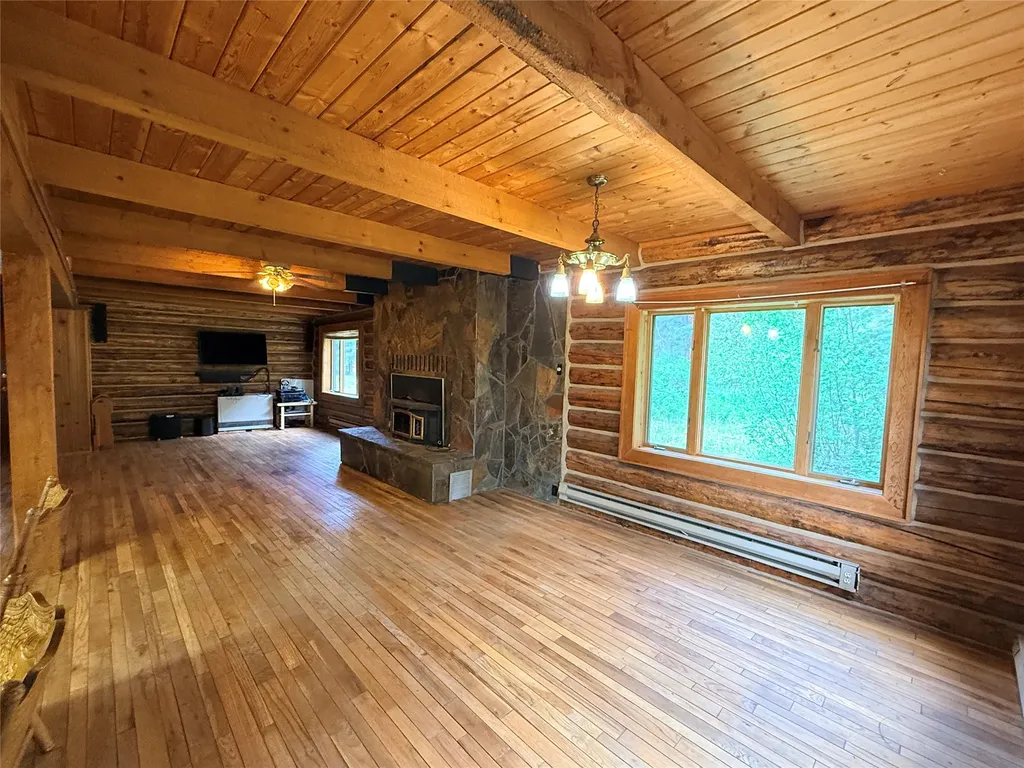 6599 Mt Highway 200 Plains MT 59859