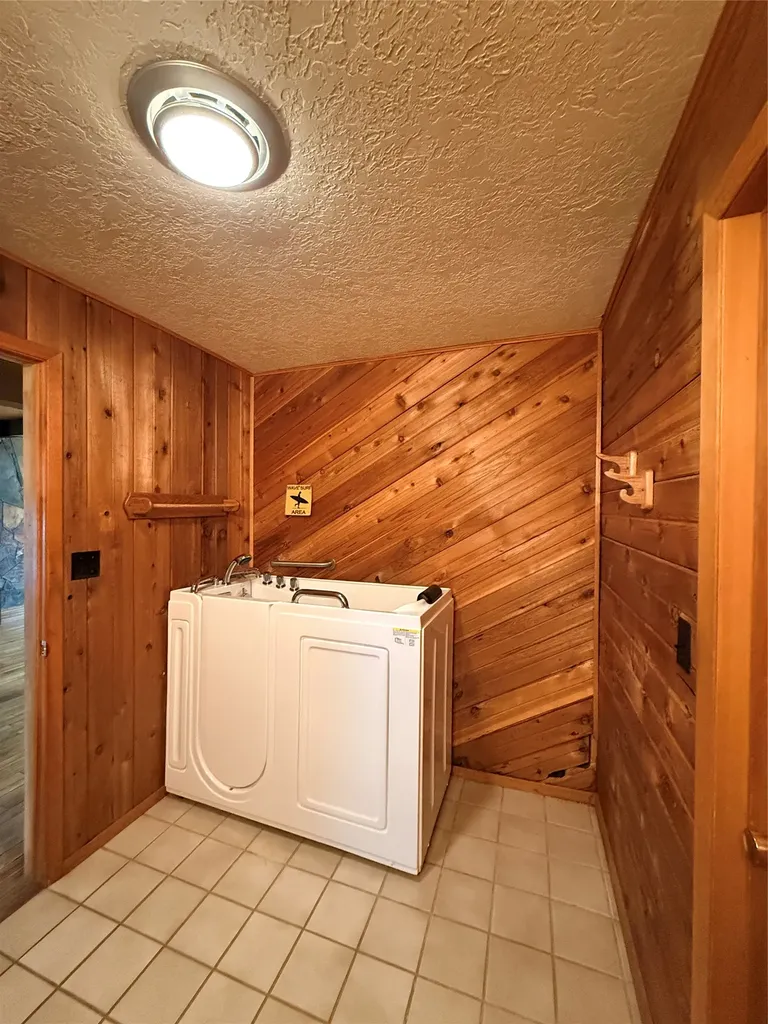 6599 Mt Highway 200 Plains MT 59859