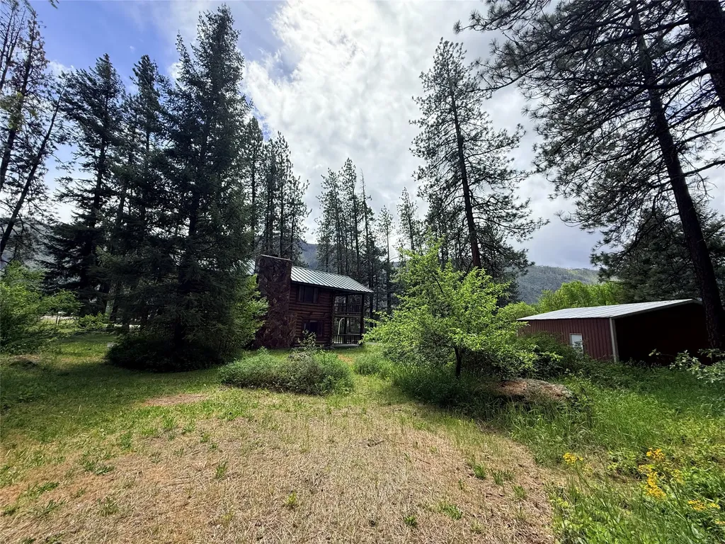 6599 Mt Highway 200 Plains MT 59859