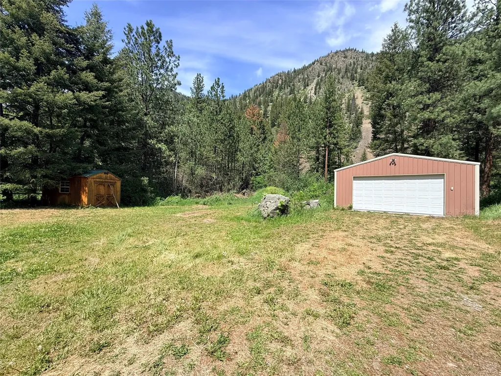 6599 Mt Highway 200 Plains MT 59859