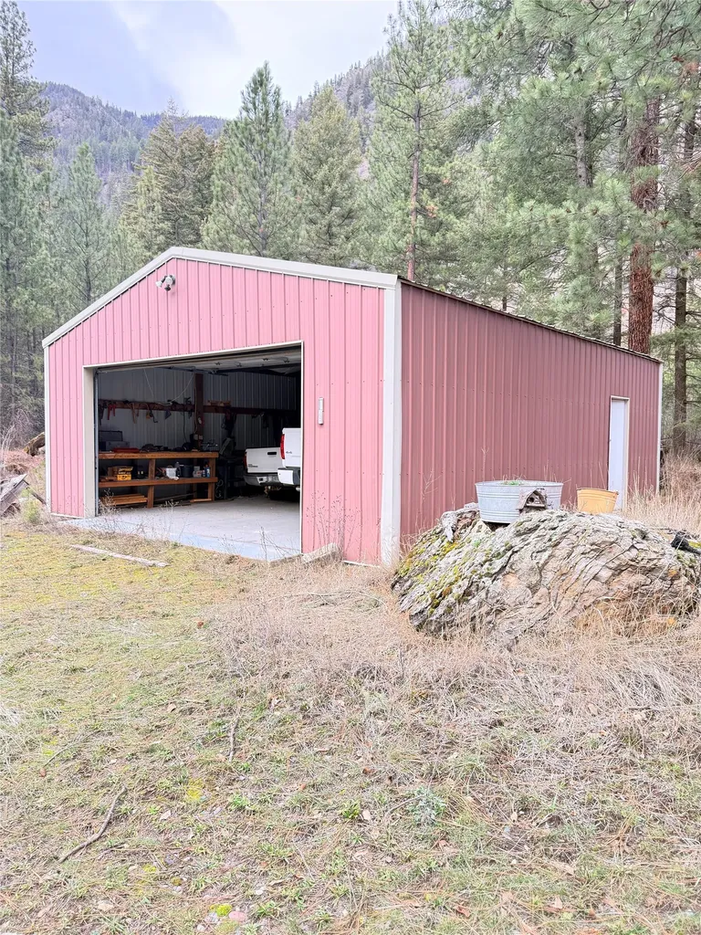 6599 Mount Highway 200 Plains MT 59859
