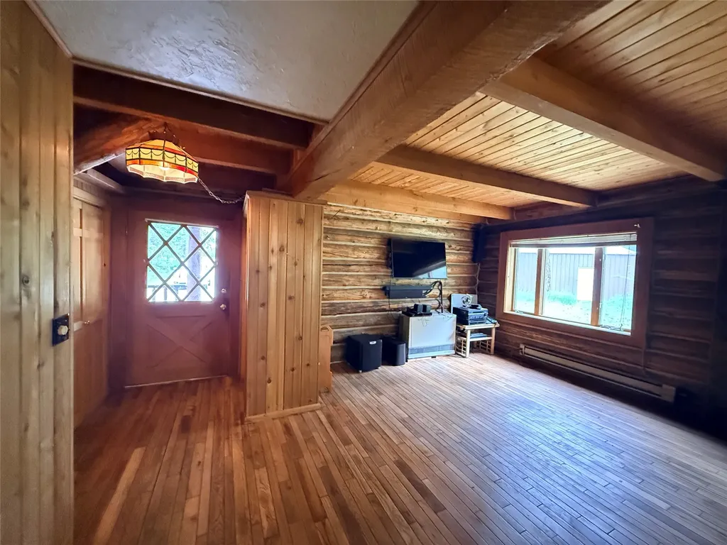 6599 Mt Highway 200 Plains MT 59859