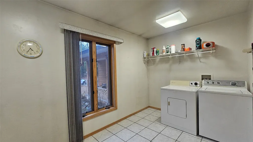 3725 Stonewall Creek Road Lincoln MT 59639