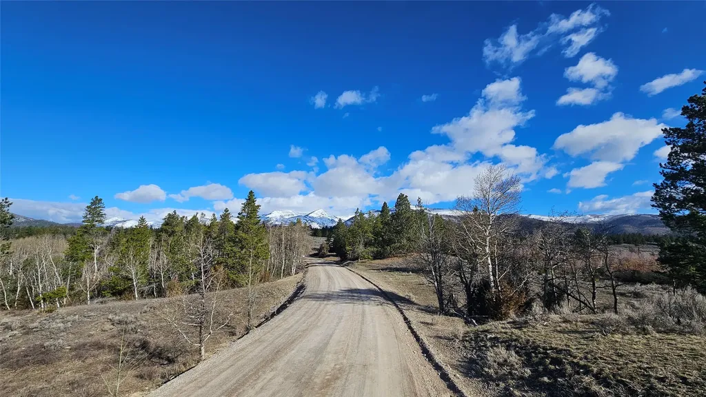 3725 Stonewall Creek Road Lincoln MT 59639
