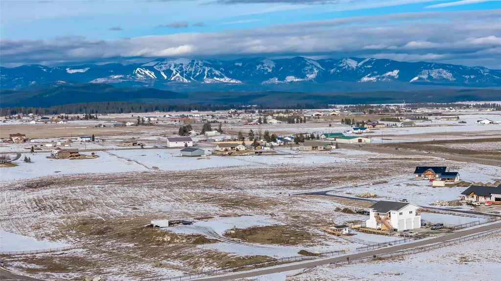 44 Dawson Lane Kalispell MT 59901