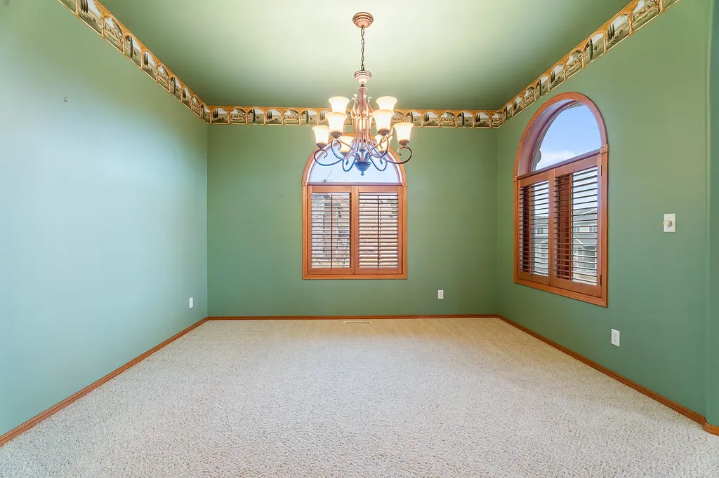 33 Carriage Lane Helena MT 59601