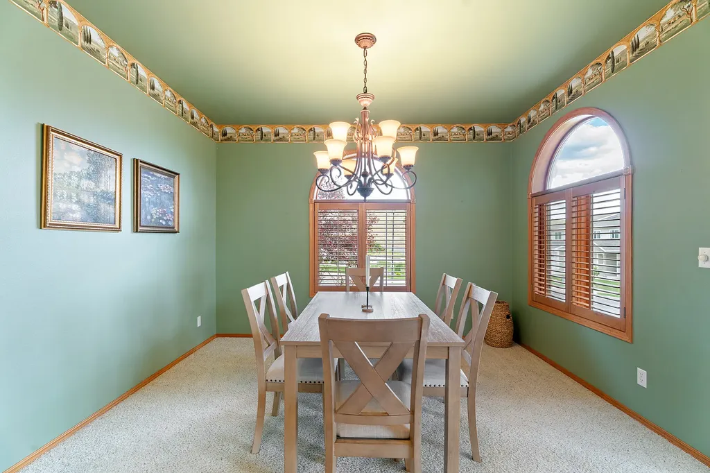 33 Carriage Lane Helena MT 59601