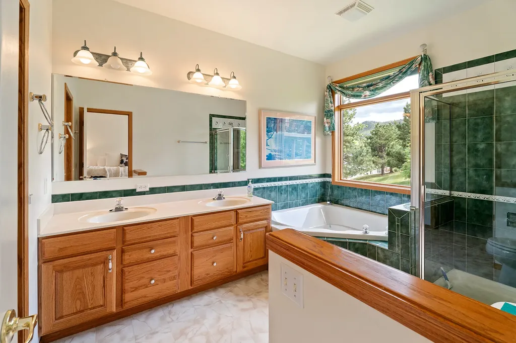 33 Carriage Lane Helena MT 59601