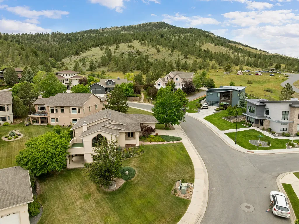 33 Carriage Lane Helena MT 59601